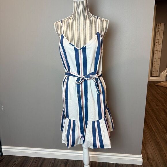Banana Republic Dresses & Skirts - Banana Republic Americana Red white and blue striped Ruffle bottom dress 8